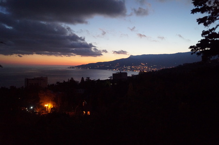 Набережная алушты ночью