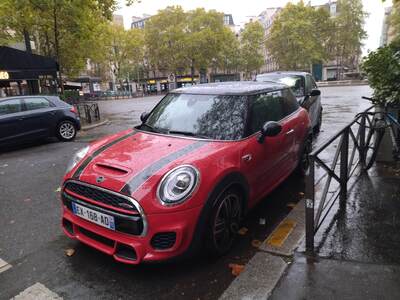 Красный мини