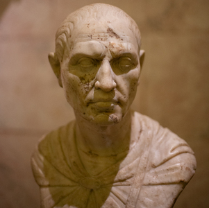 Римлянин бюст