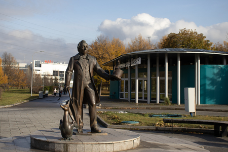 Андерсен с дюймовочкой