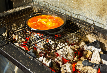 Яичница в томате