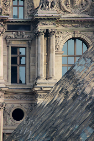 Пирамида лувра