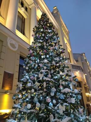 Новый год и уличные украшения