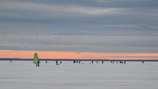 Зимний виндсерфинг на финском заливе