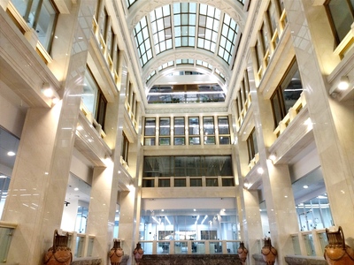 Под куполом