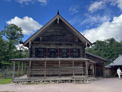 Старая русская изба