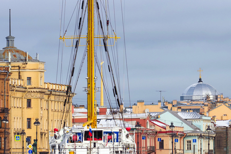 Набережная лейтенанта шмидта санкт-петербург