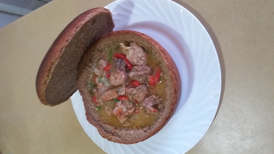 Жаркое в булке хлеба
