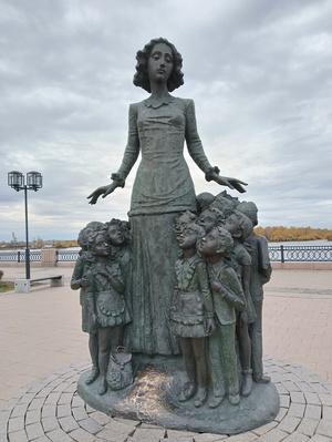 Памятник