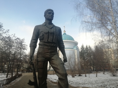 Памятник