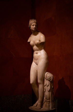 Статуя афродиты